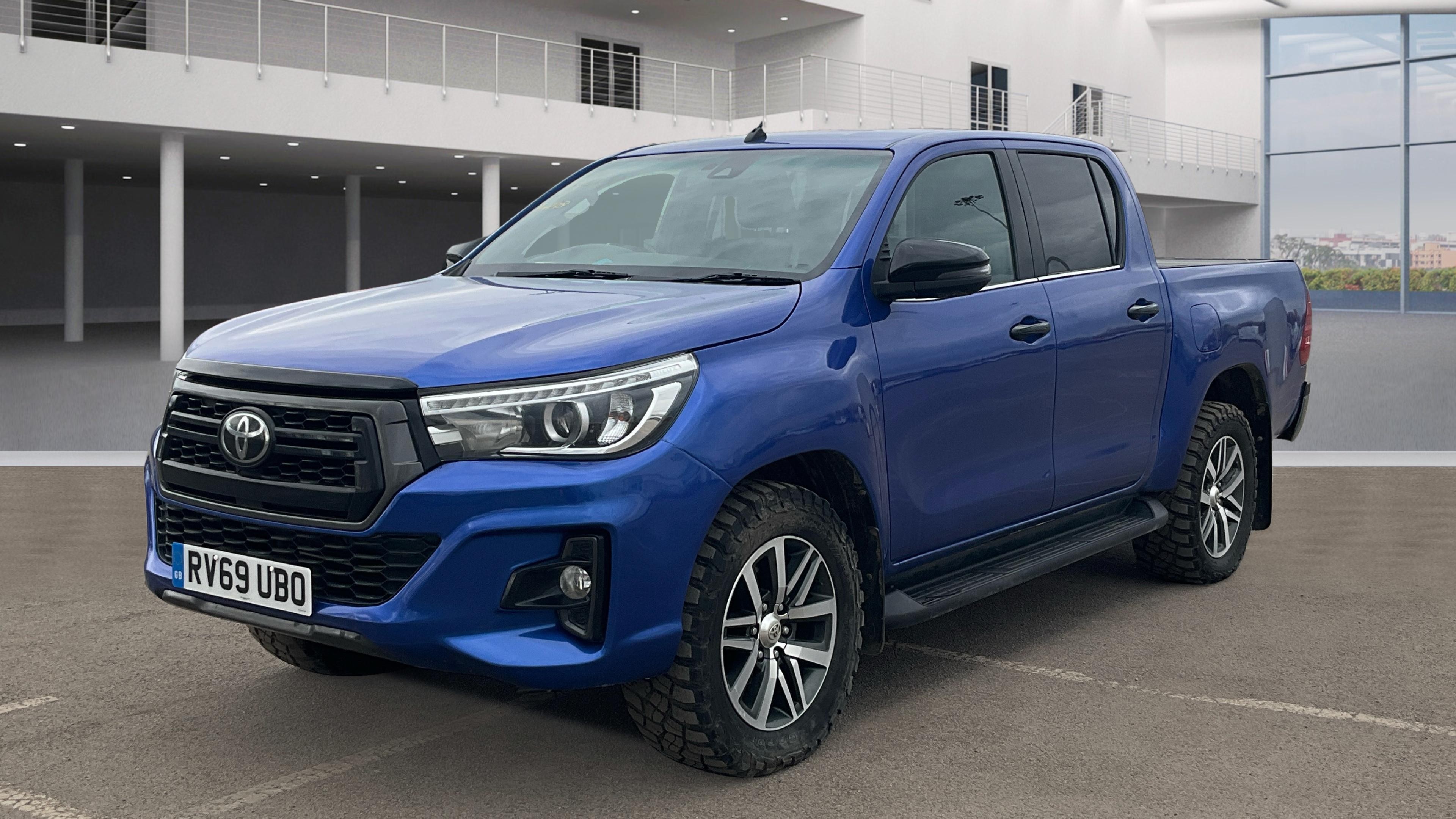 TOYOTA Hilux